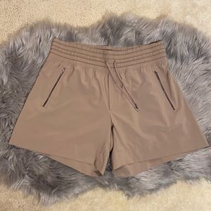 Like New Athleta Camden Shorts 12T